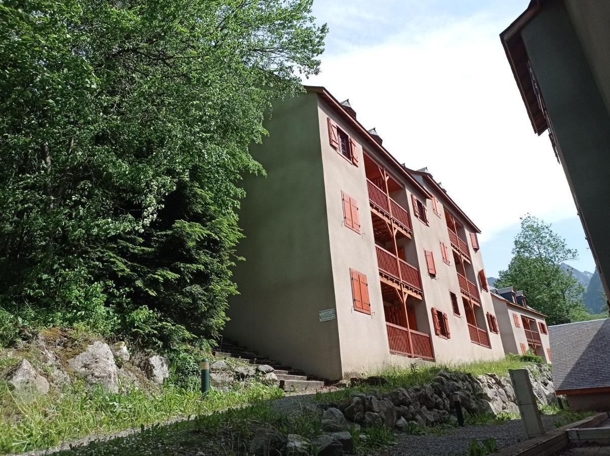 Agreable Appartement Avec Balcon Dans Residence Calme Cauterets Eksteriør billede