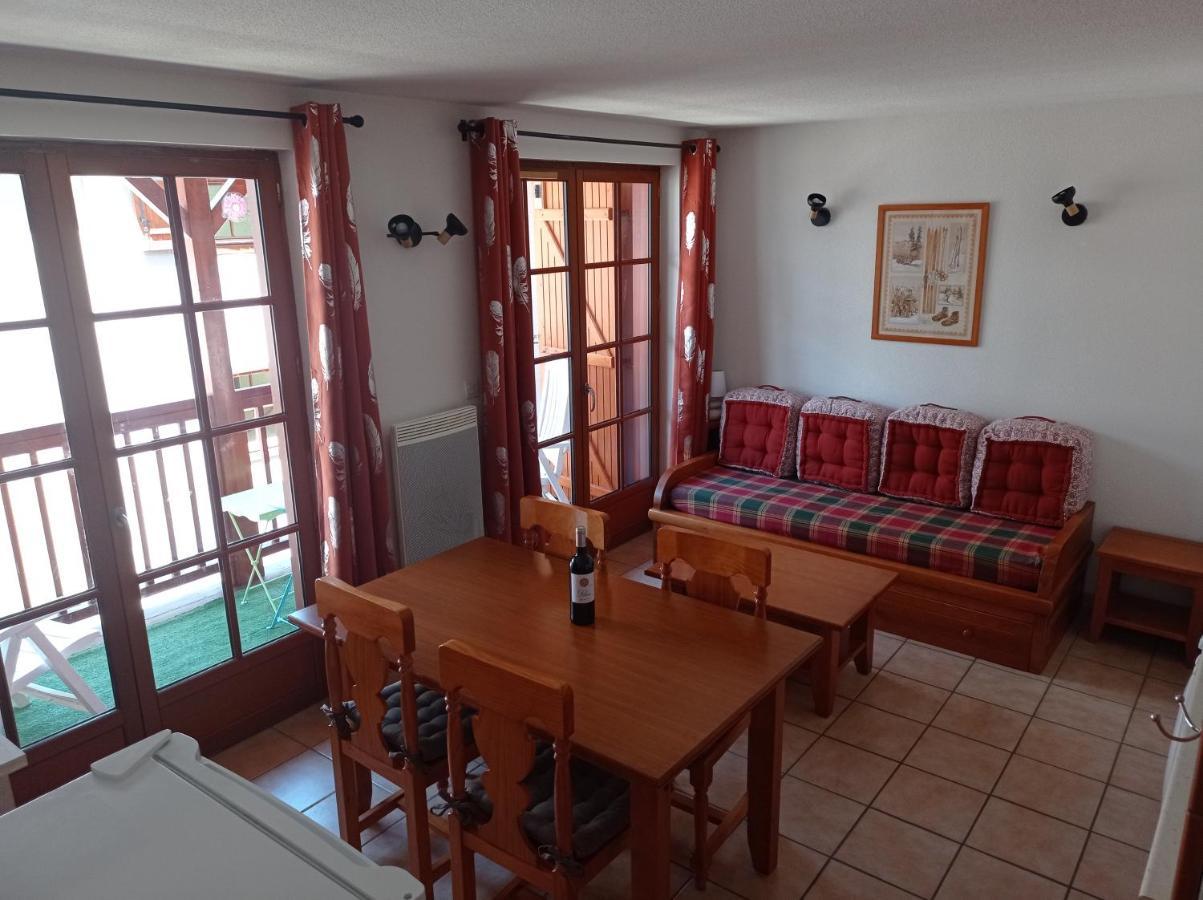 Agreable Appartement Avec Balcon Dans Residence Calme Cauterets Eksteriør billede